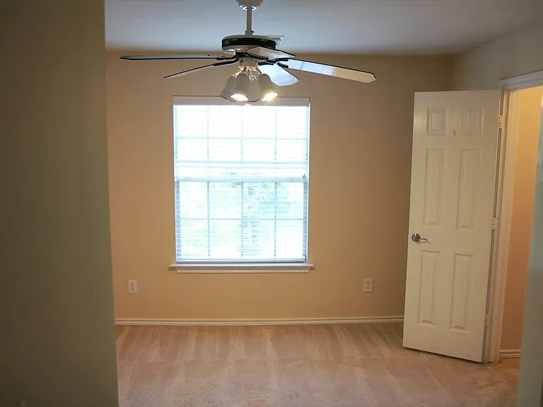 142 N Camellia Grove Cir — Photo 16