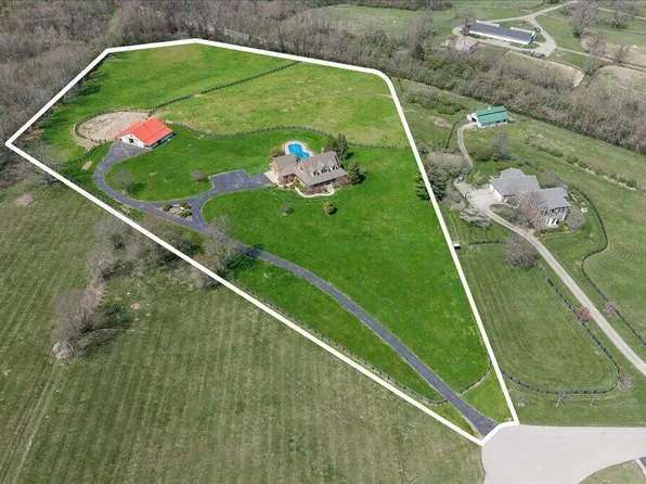 3701 Hidden Lake Ln, Lexington, KY 40516