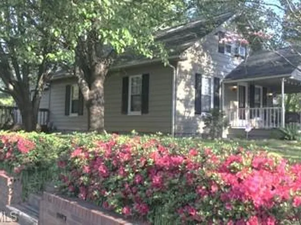 2756 Trent St, Winston Salem, NC 27127