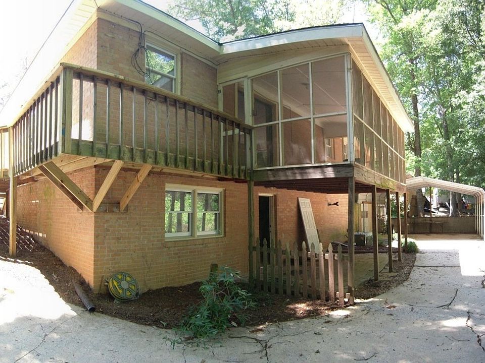 1st image of 205 Forest Park Dr