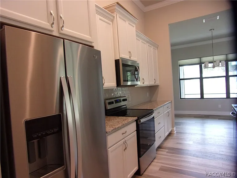 248 E Cumberland Ct — Photo 10