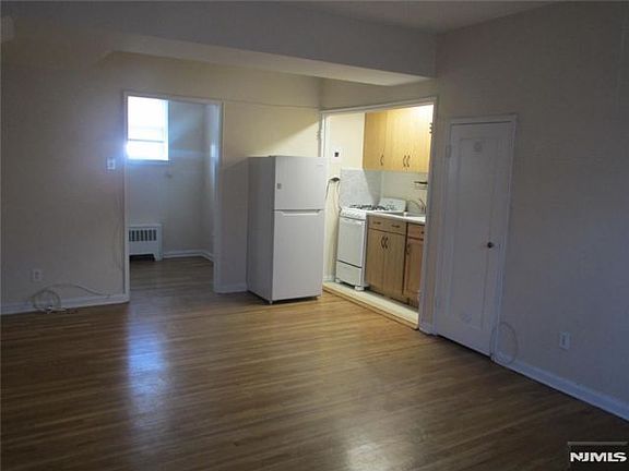 4th image of 51 Hastings Ave #A