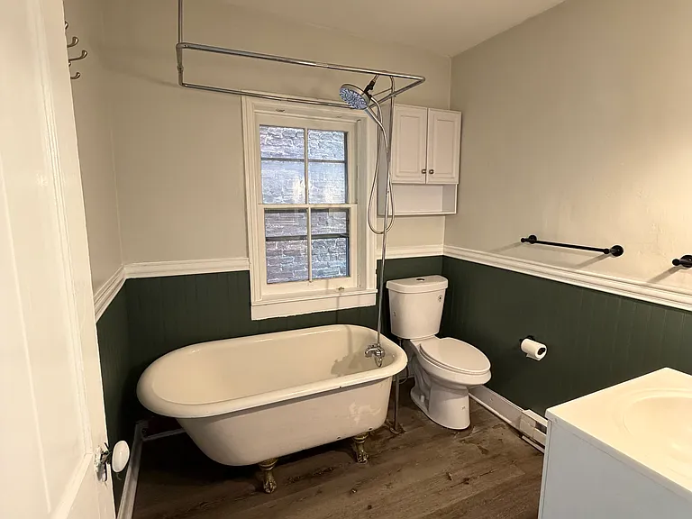 105 E Main St #2 — Photo 28