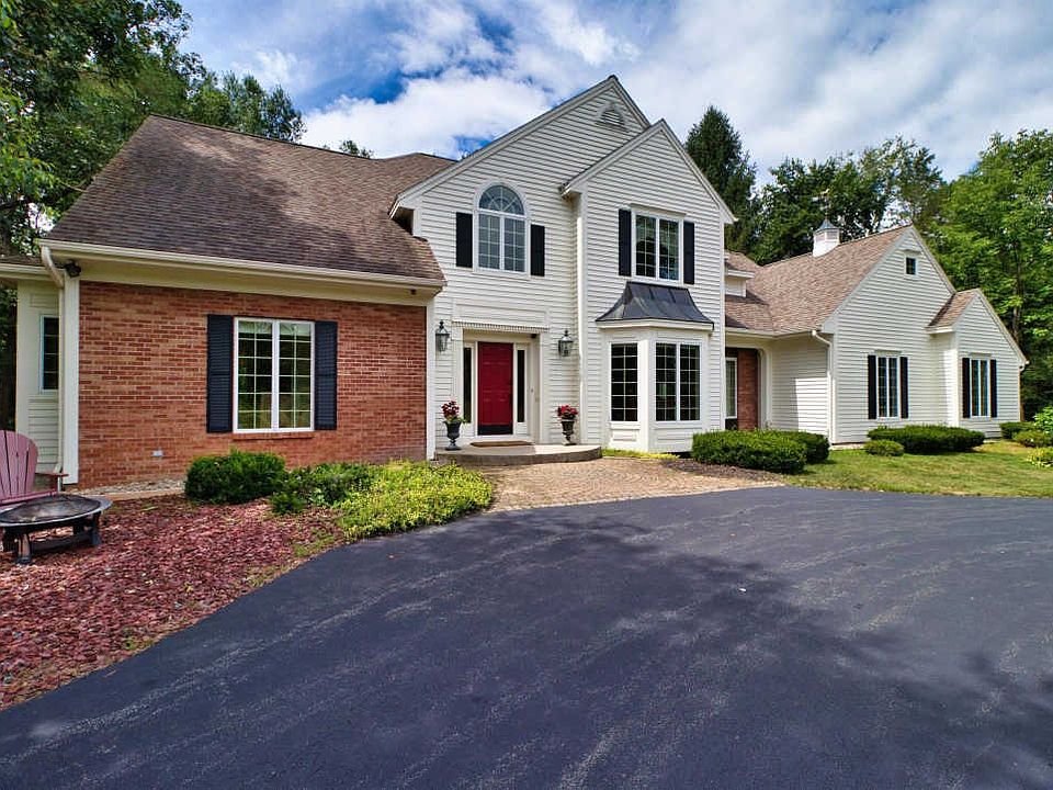 1st image of 79 Wildwood Pl