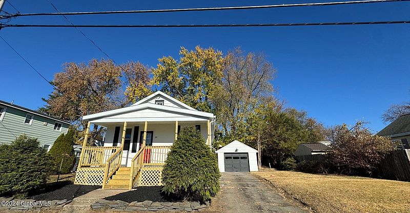 2nd image of 10 Quincy Street