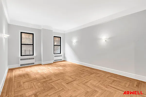 Rented by Arwell Realty | media 2