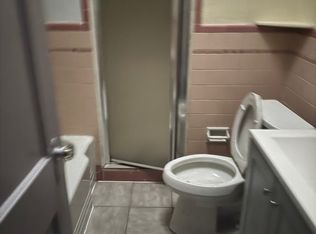 3246 Glenview St, Philadelphia, PA 19149