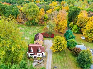 94 Old Farms Rd, Avon, CT 06001