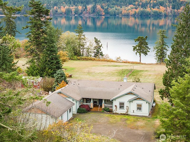 2nd image of 623 E Sequim Bay Road