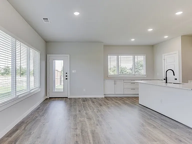 4402 Clovis Ave — Photo 27
