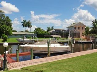 1453 Wellington Ct, Cape Coral, FL 33904