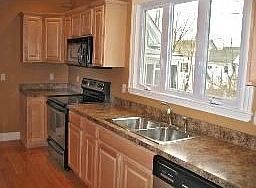 large, new, eat in kitchen