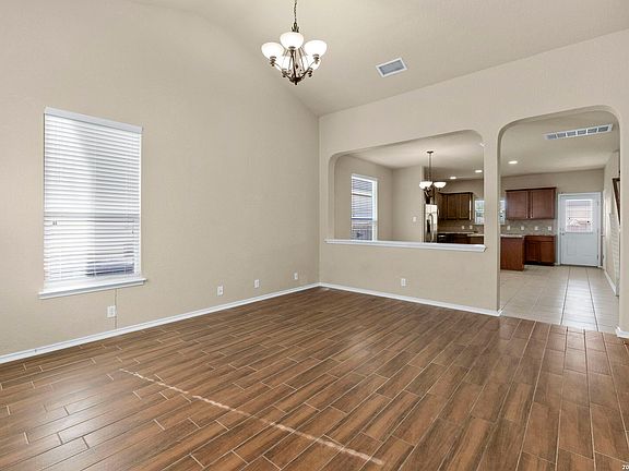 5th image of 10814 MUSTANG OAK DR