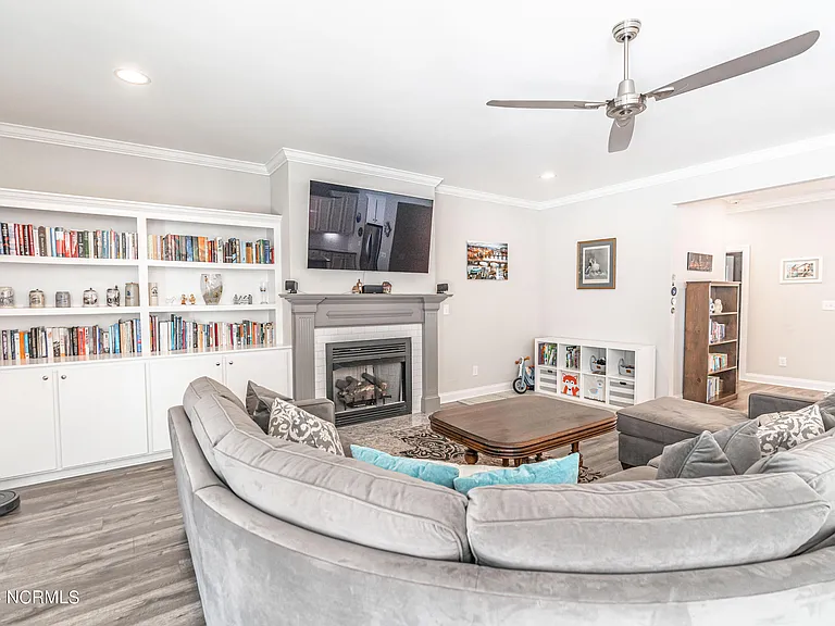365 N Bracken Fern Ln — Photo 45