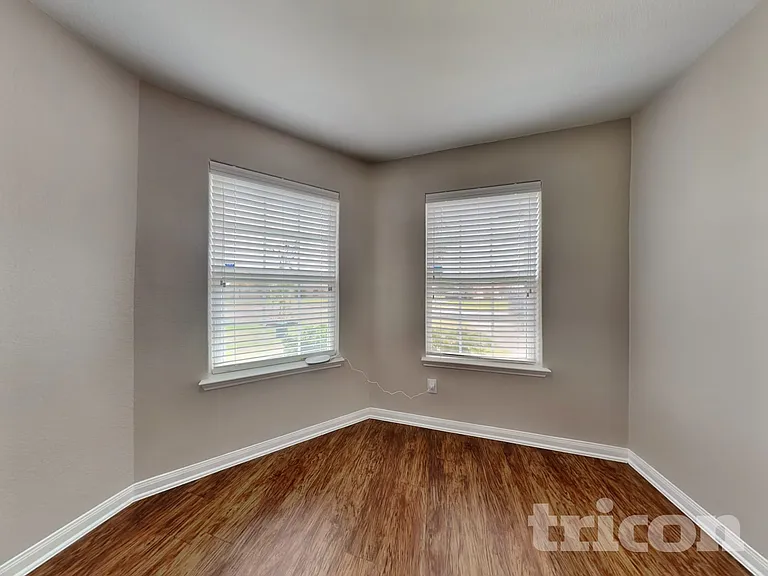 12318 Wavecrest Rd — Photo 4