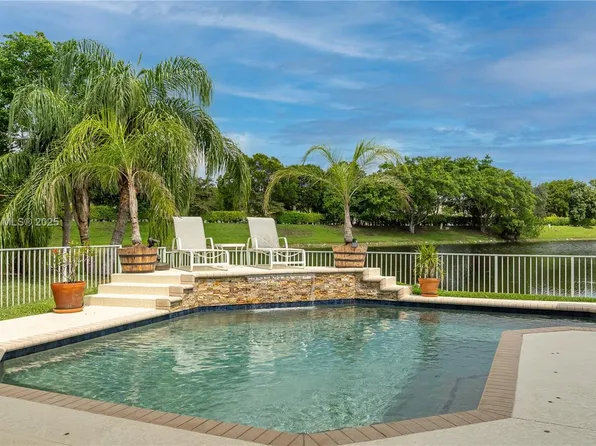 10975 NW 56th Ct, Coral Springs, FL 33076