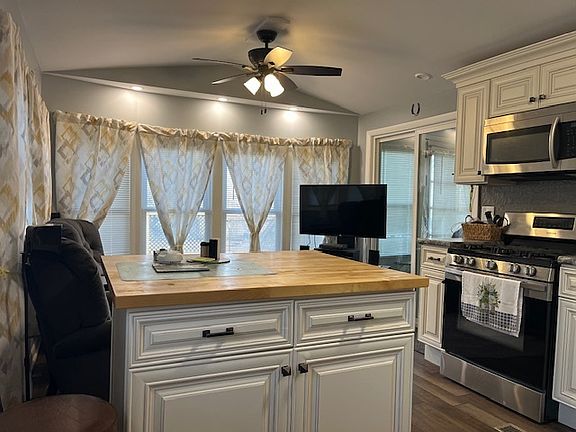 5th image of 2795 E 28th Rd Lot 1481