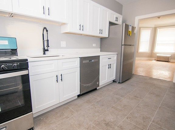 2nd image of 7608 S Saginaw Ave APT 2