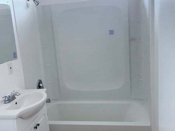 5th image of 10775 Barlow Ave #C