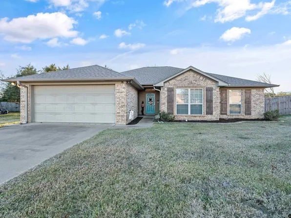 11574 Sprint Dr, Flint, TX 75762