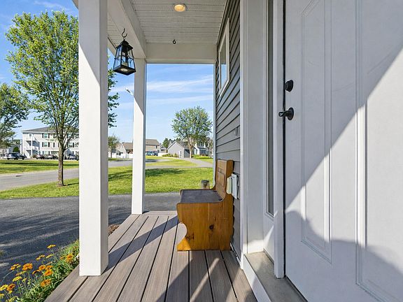 3rd image of 7 Blue Spruce Farm Road