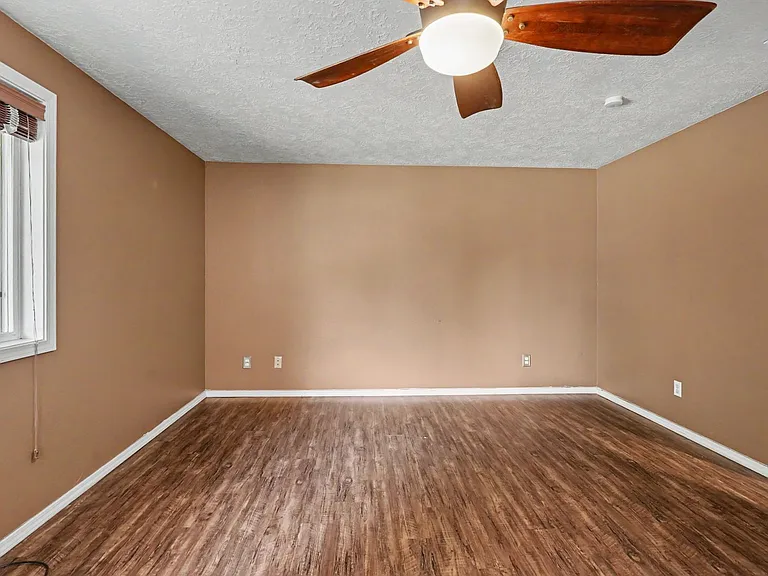 1075 Mildred Ln SE — Photo 31