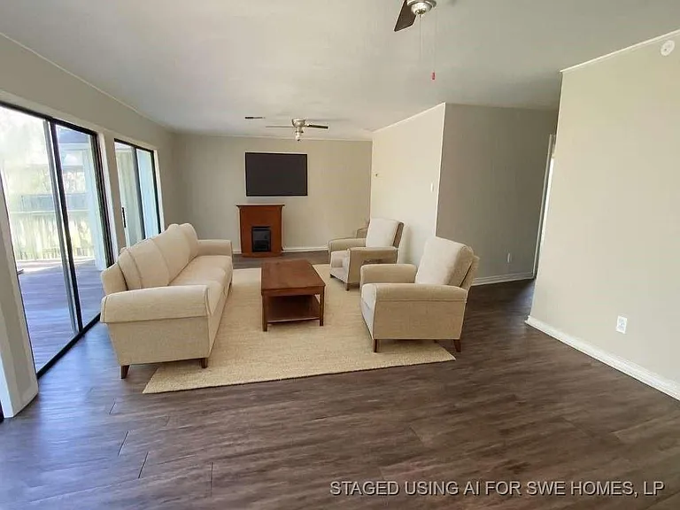 201 Ferguson Dr — Photo 6