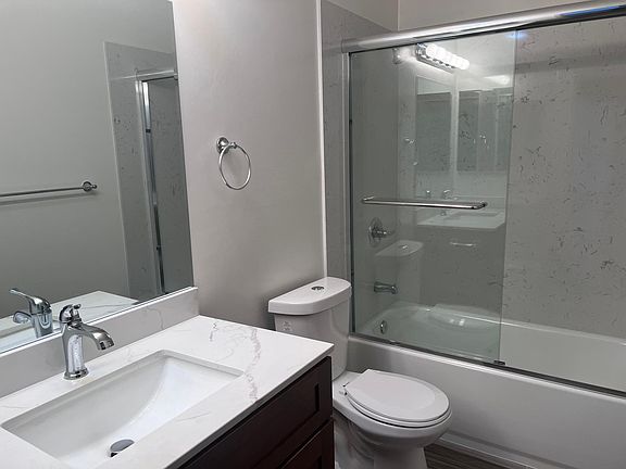 3rd image of 281 Juana Ave #203