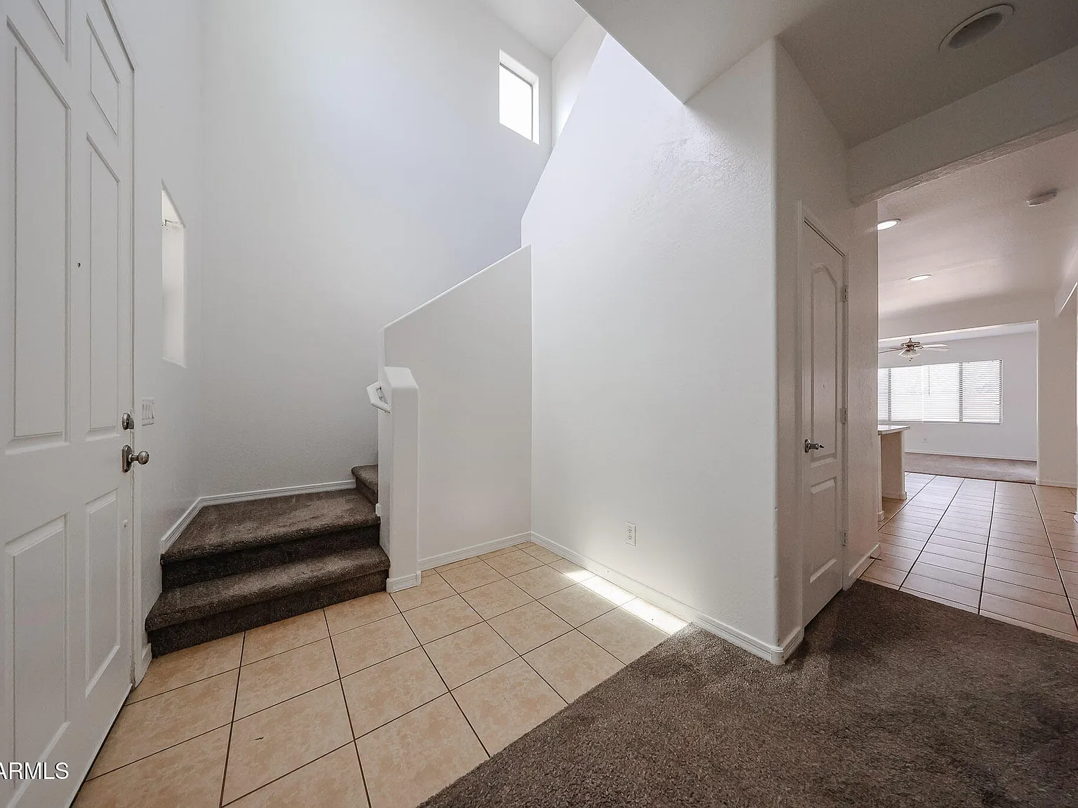 4 bed, 2.5 bath, 2037 sqft, $1,895 — Photo 4
