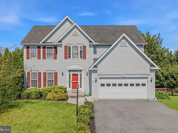 13 Creighton Ct, Martinsburg, WV 25404