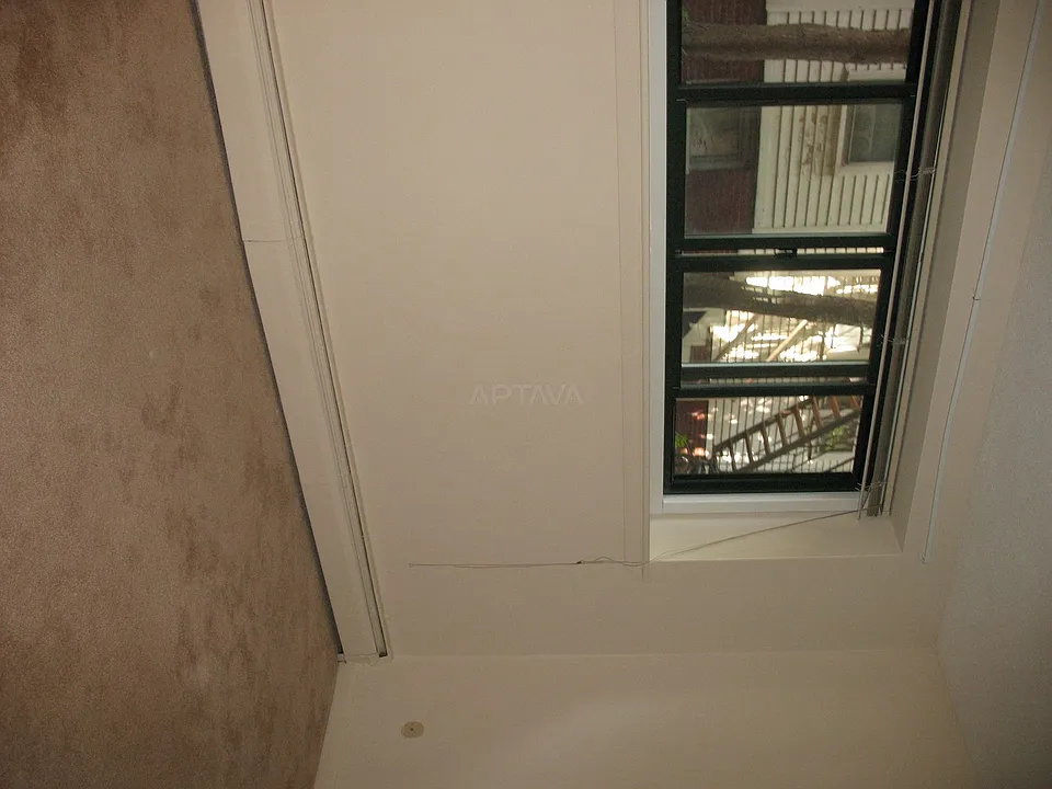 Building Photo 4