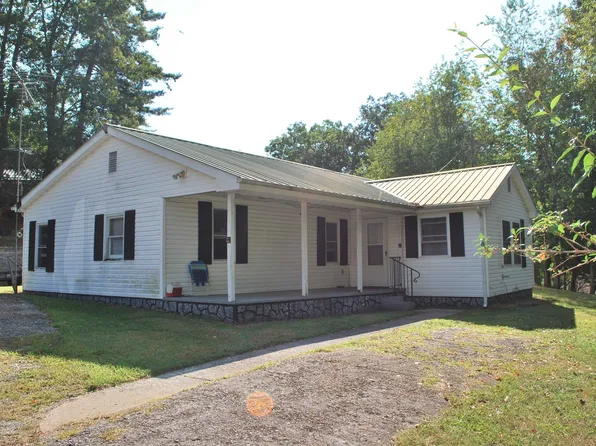 2786 Brown Rd, Draper, VA 24324