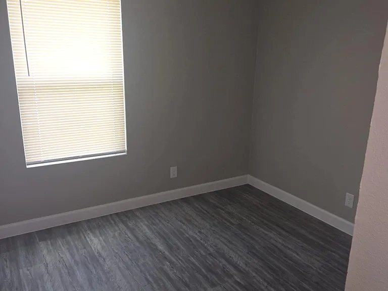 1410 Colima St — Photo 14