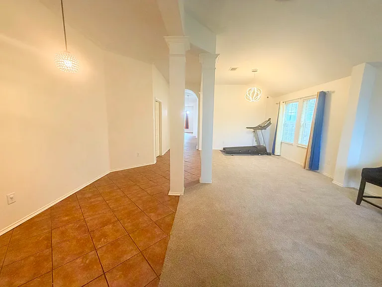 5601 Piedra Dr — Photo 6