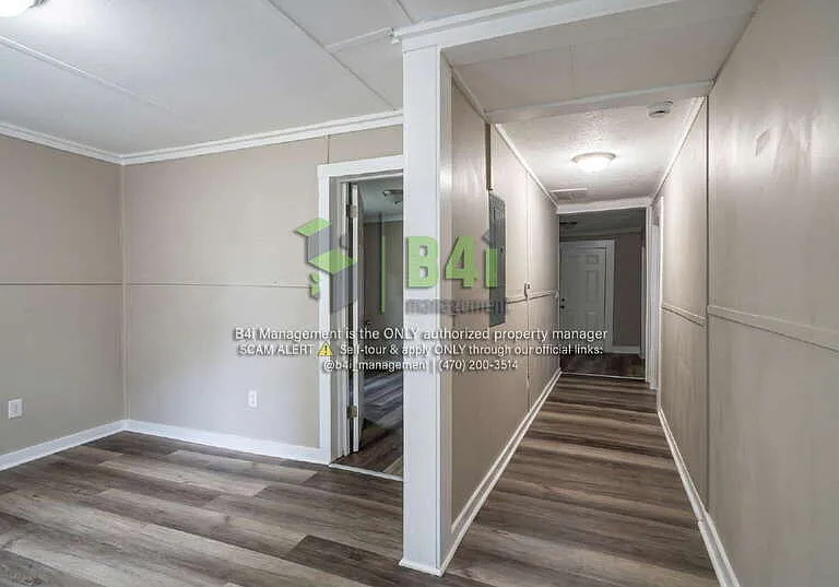 907 L S Glencamp Way — Photo 4