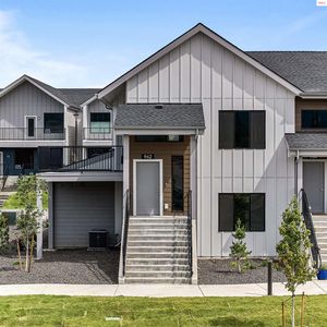 928 E Railroad Ave, Post Falls, ID, 83854