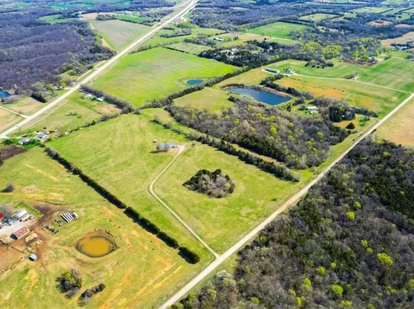 34480 W 379th St, Osawatomie, KS 66064