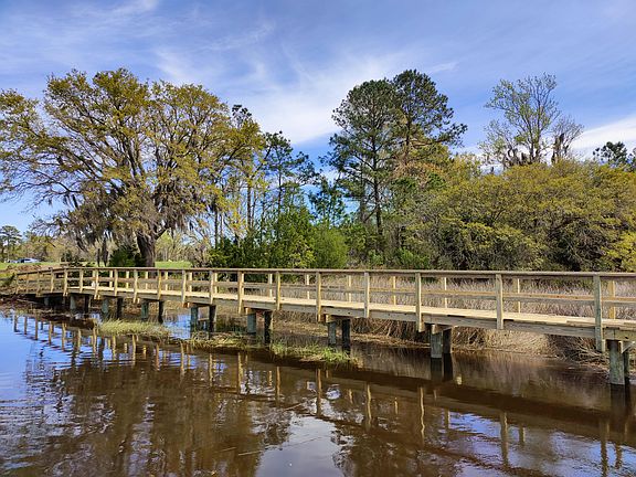 3rd image of 1009 Saltwater Cir