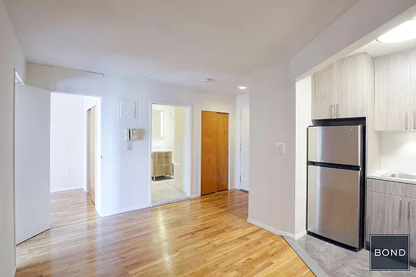 Rented by Bond New York | media 9