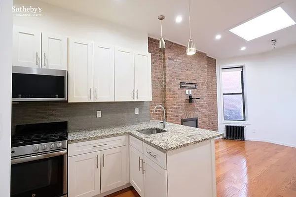 Rented by Sotheby's International Realty | media 2
