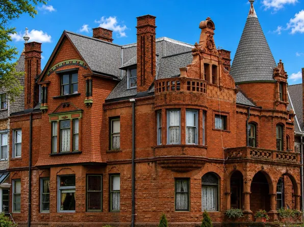 3209 W Wells STREET, Milwaukee, WI 53208