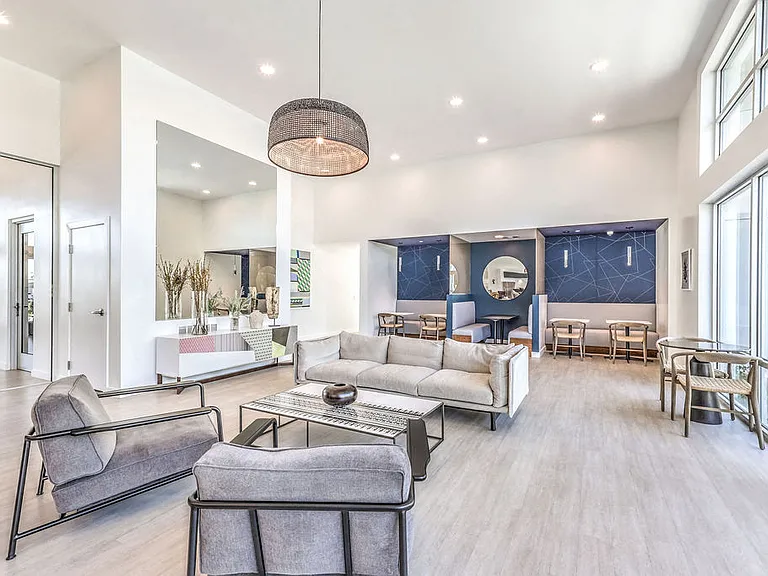 Ariva Luxury Residences — Photo 3
