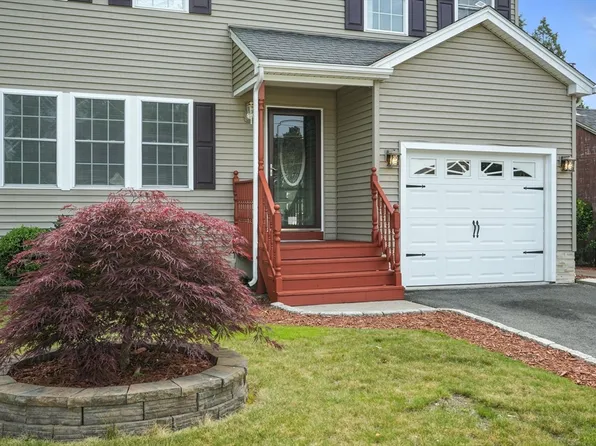 82 Lloyd Ave, Springfield, MA 01119