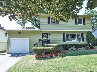 77 Drexmore Rd, Rochester, NY 14610