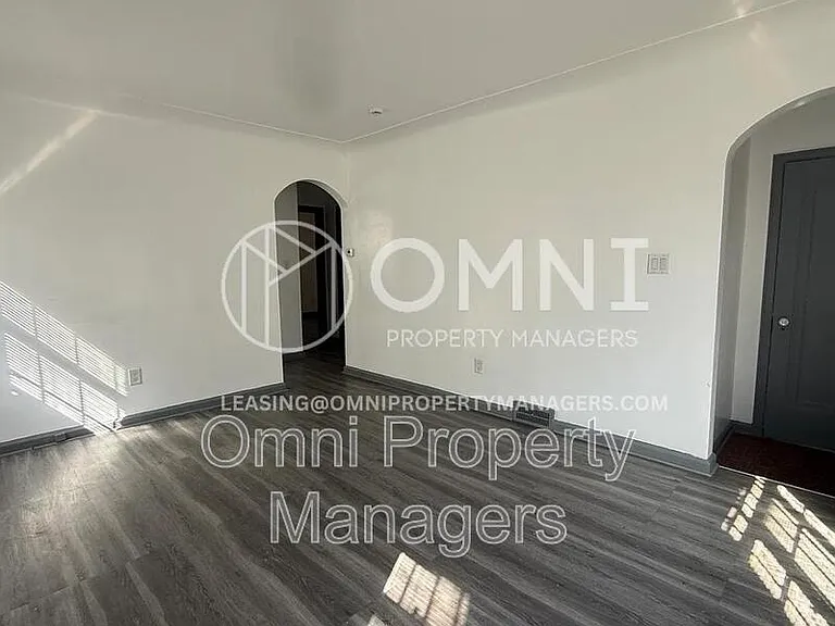 9747 Somerset Ave — Photo 5