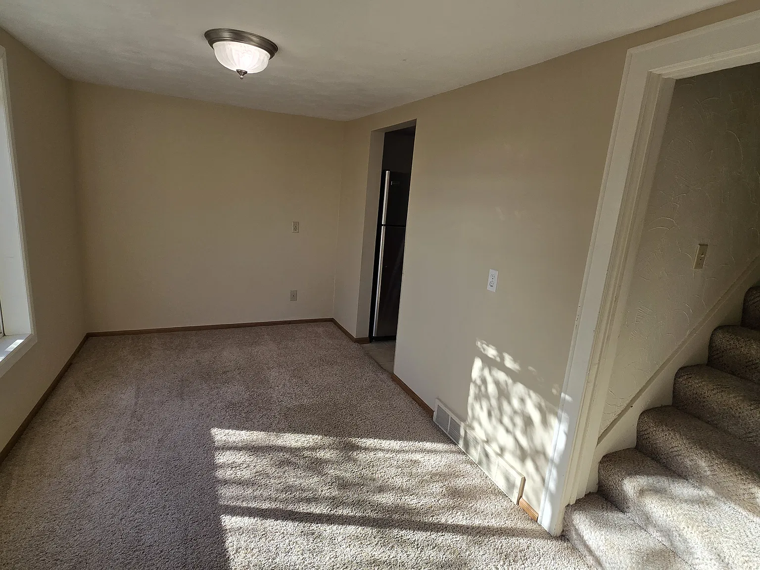 2 bed, 1000 sqft, $1,595 — Photo 3