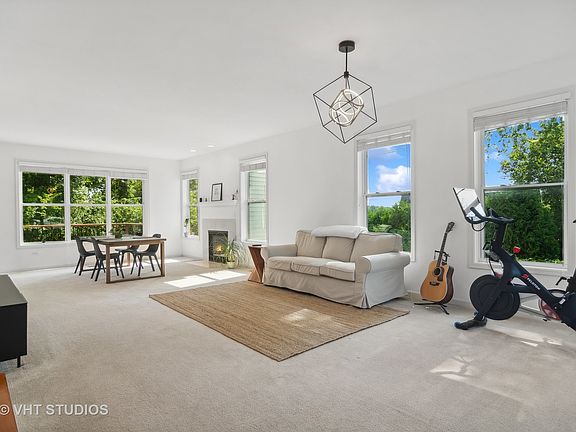 4th image of 208 Bluff Ct