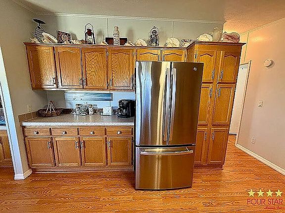 5th image of 3140 Meadowlea Dr