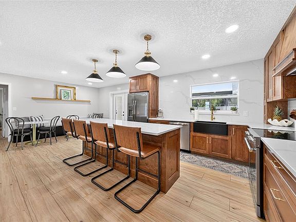 2nd image of 729 Monmouth Way