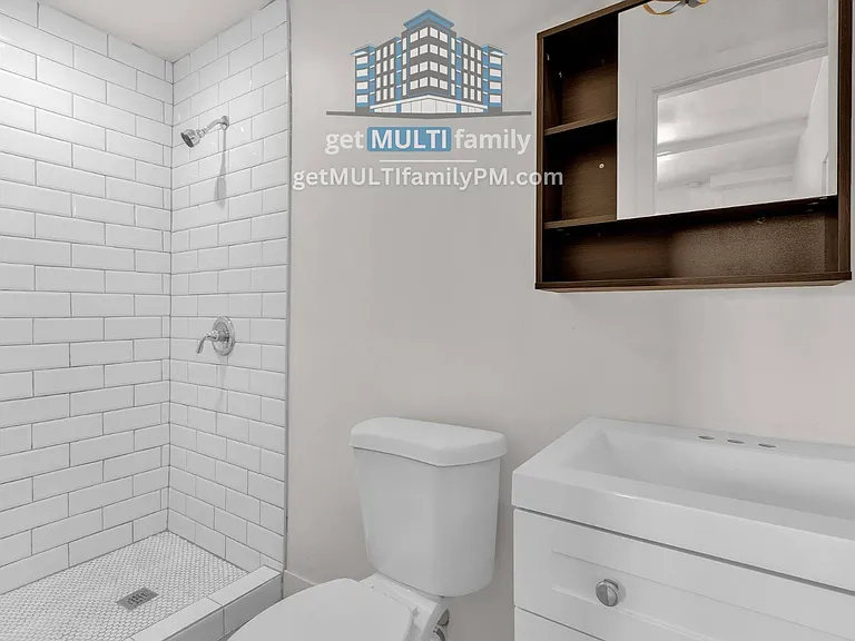 325 N 17th Dr #A — Photo 4